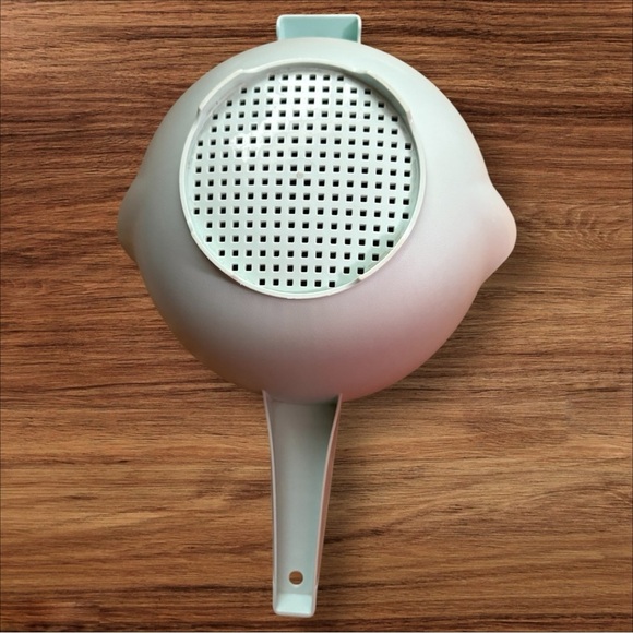 Vintage 1970s Tupperware #1523-6 Large 2 Qt. Mint Green Colander Strainer - Picture 2 of 4